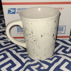 Hearth And Hand Speckled Cream Mug Set
